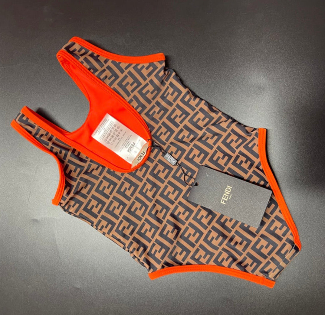 Maillot de Bain FENDI                    Édition Monogram Patterned