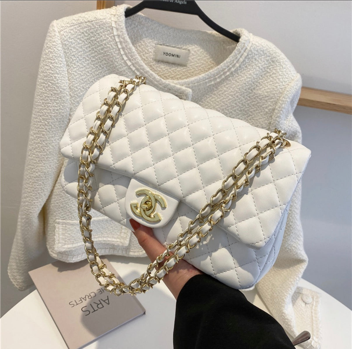 Sac CHANEL Classic Flap  Édition Bianco